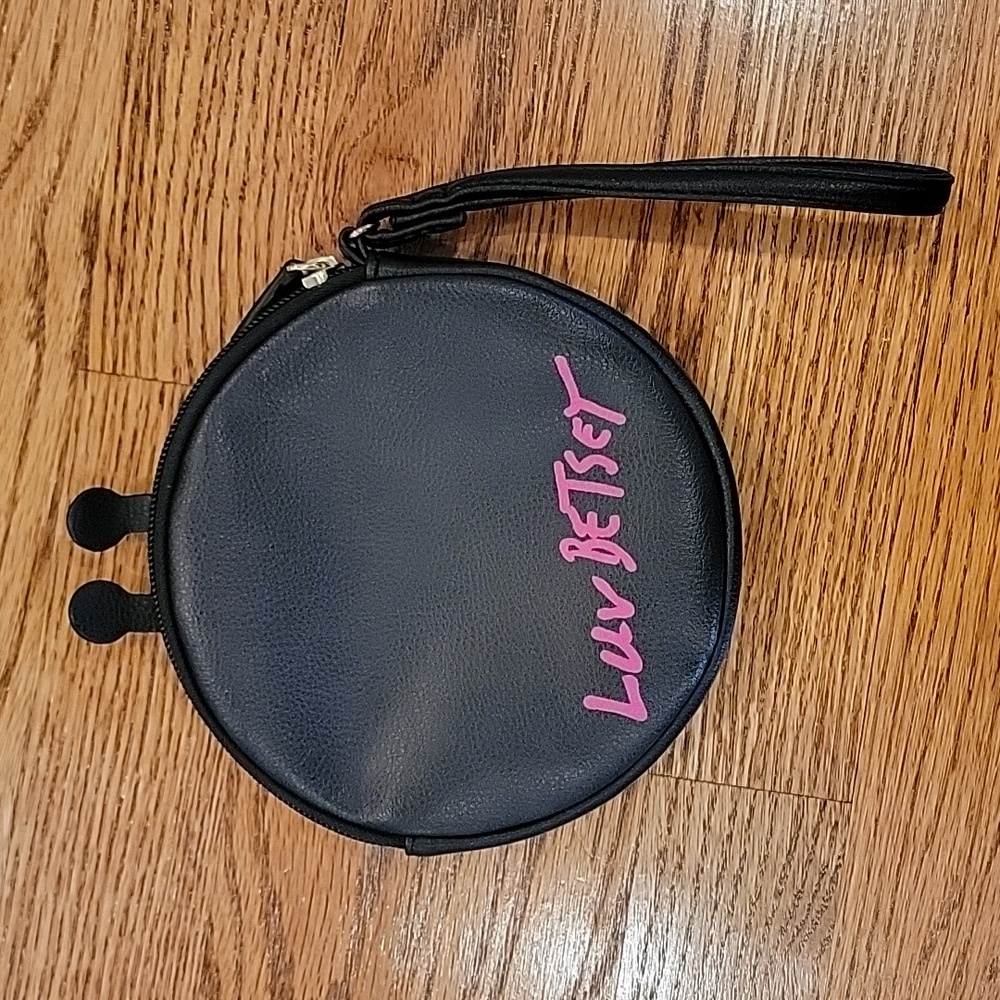 Betsey Johnson Ladybug wristlet 🐞 - Picture 2 of 3
